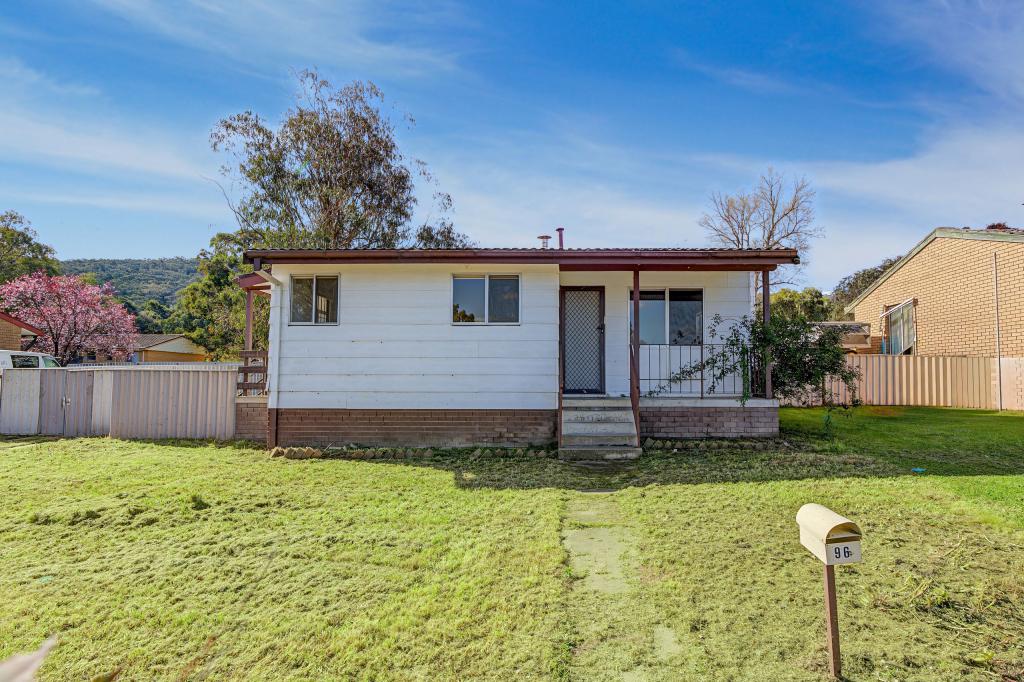96 Kurrajong Cres, West Albury, NSW 2640