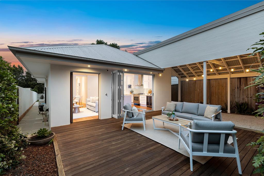 4 Lockwood St, Sherwood, QLD 4075