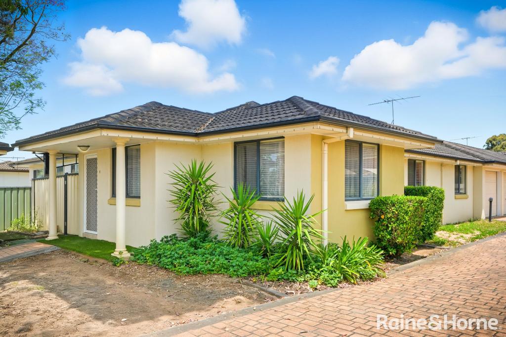 1/84 ADELAIDE ST, OXLEY PARK, NSW 2760