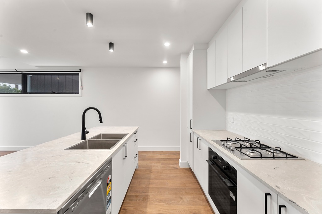 4/42-44 Crevelli St, Reservoir, VIC 3073