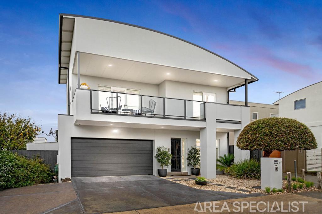 2A STRACHANS RD, MORNINGTON, VIC 3931