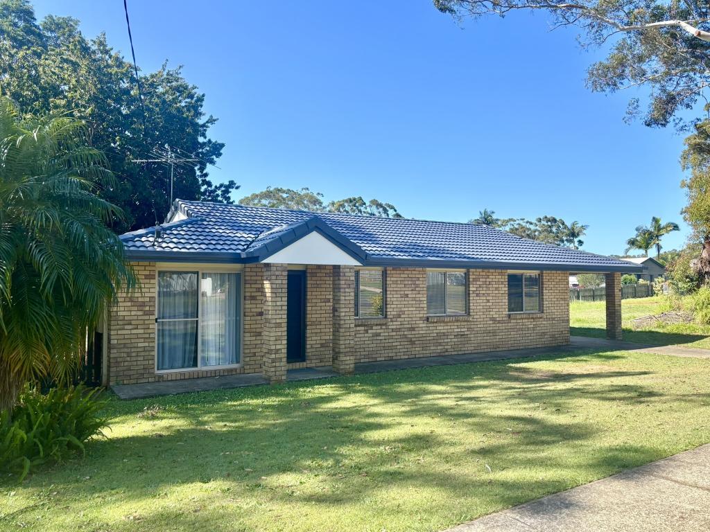 31 Jackson Rd, Russell Island, QLD 4184