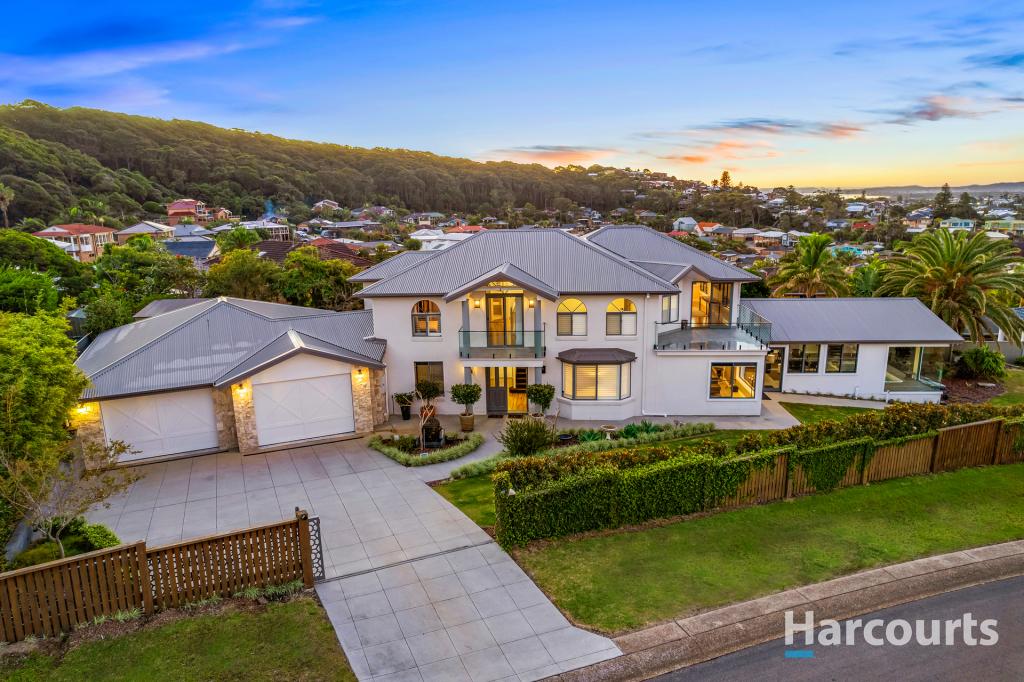 2 SPOON ROCKS RD, CAVES BEACH, NSW 2281