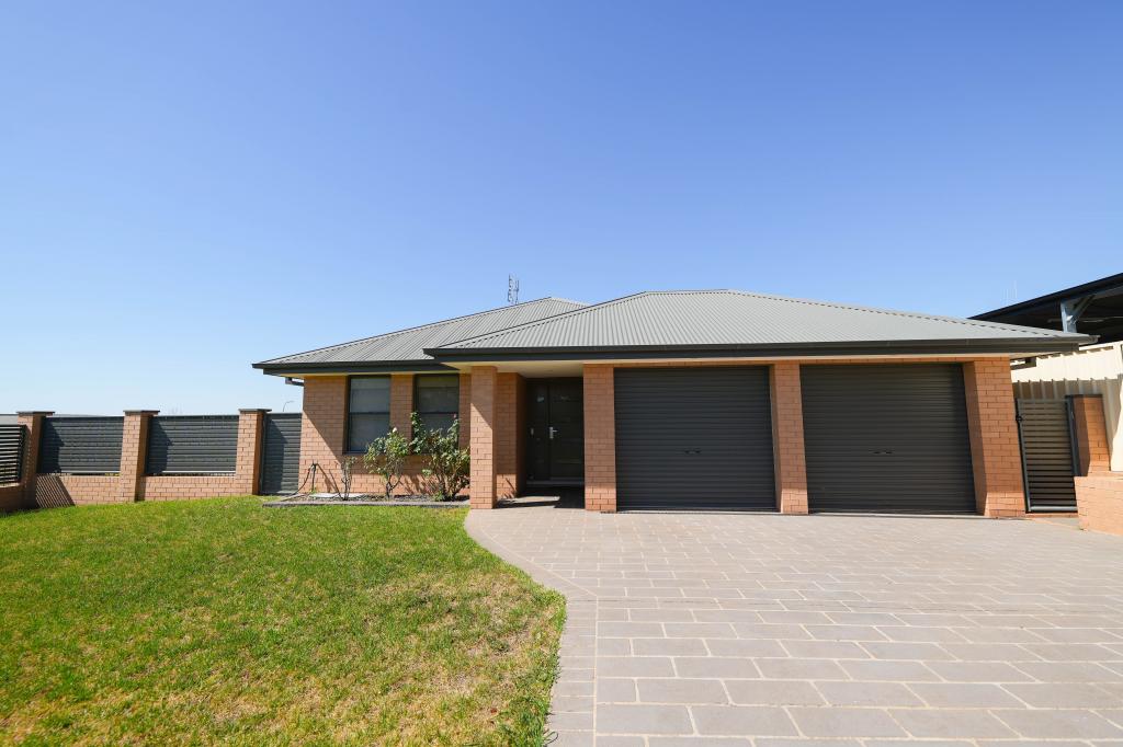 9 Vaucluse Pl, Parkes, NSW 2870