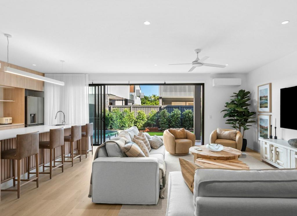 6/270 Ocean Dr, Twin Waters, QLD 4564