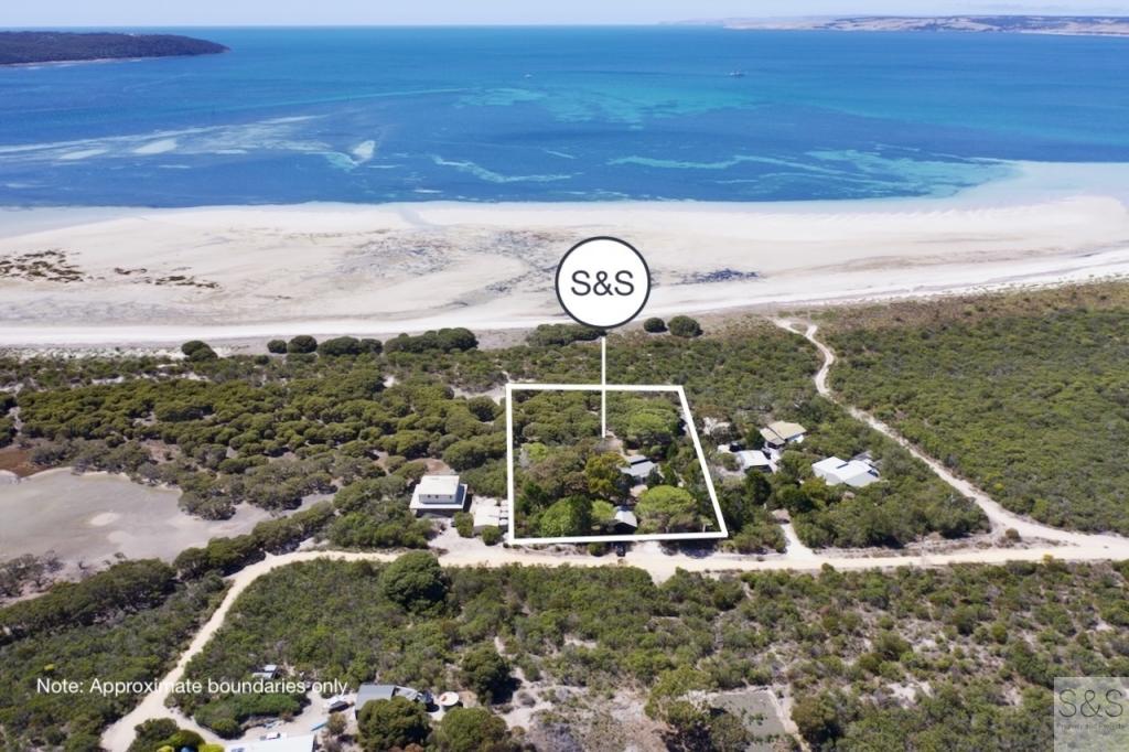 10 Fourth St, Sapphiretown, SA 5222