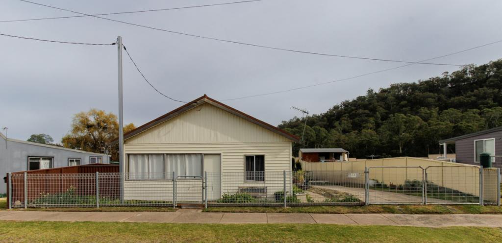 43 CASTLEREAGH HWY, CULLEN BULLEN, NSW 2790