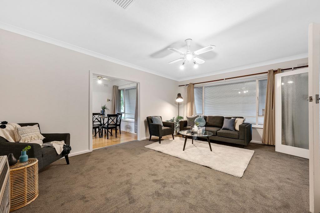 8 Billabong Rd, Para Hills, SA 5096