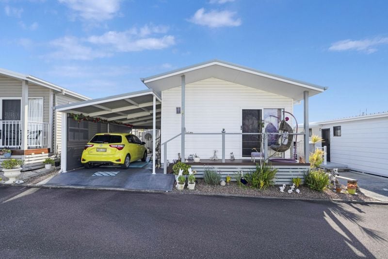 165/2 MULLOWAY RD, CHAIN VALLEY BAY, NSW 2259