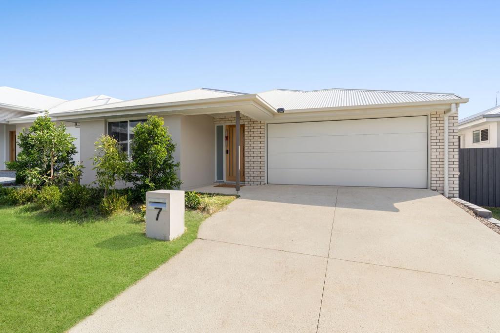 7 LAVENDER ST, GREENBANK, QLD 4124