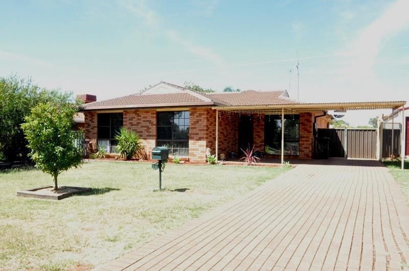 24 Pegasus Pl, Dubbo, NSW 2830