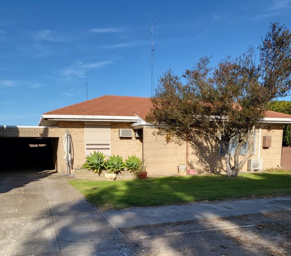 3 WEST TCE, LOCK, SA 5633