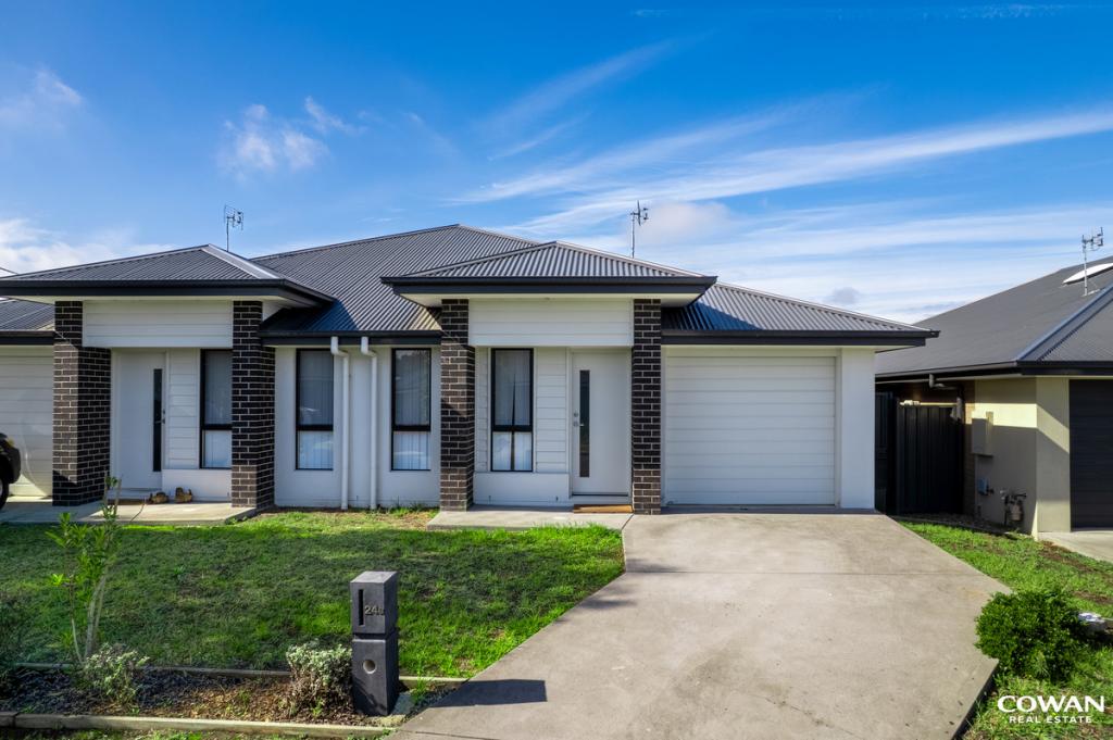 24 A Crestwood Rd, Thornton, NSW 2322