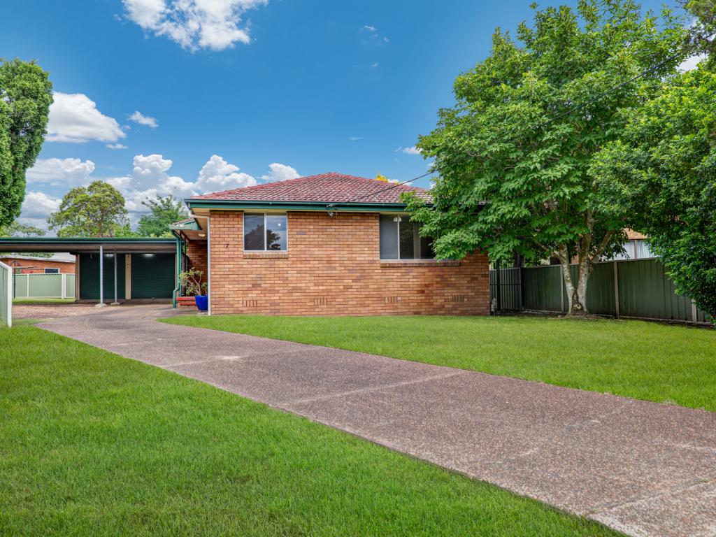 7 BRADBURY ST, TENAMBIT, NSW 2323