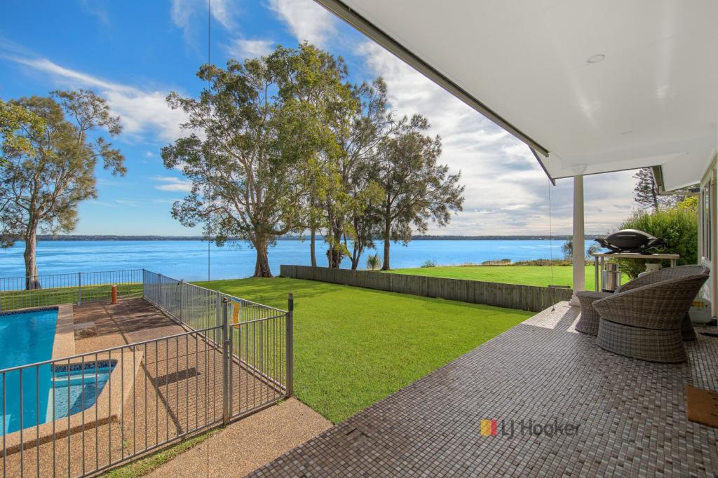 2a Seventh Ave, Toukley, NSW 2263