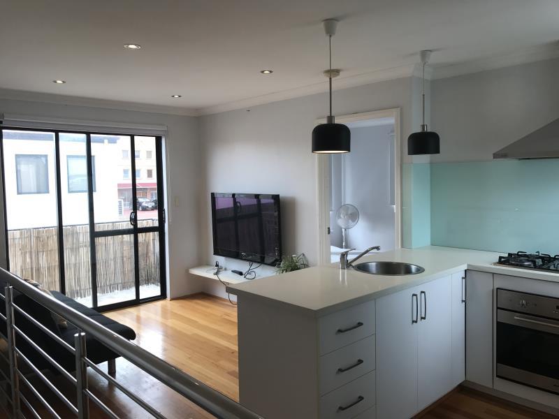 10 Queensbury Rd, Joondalup, WA 6027