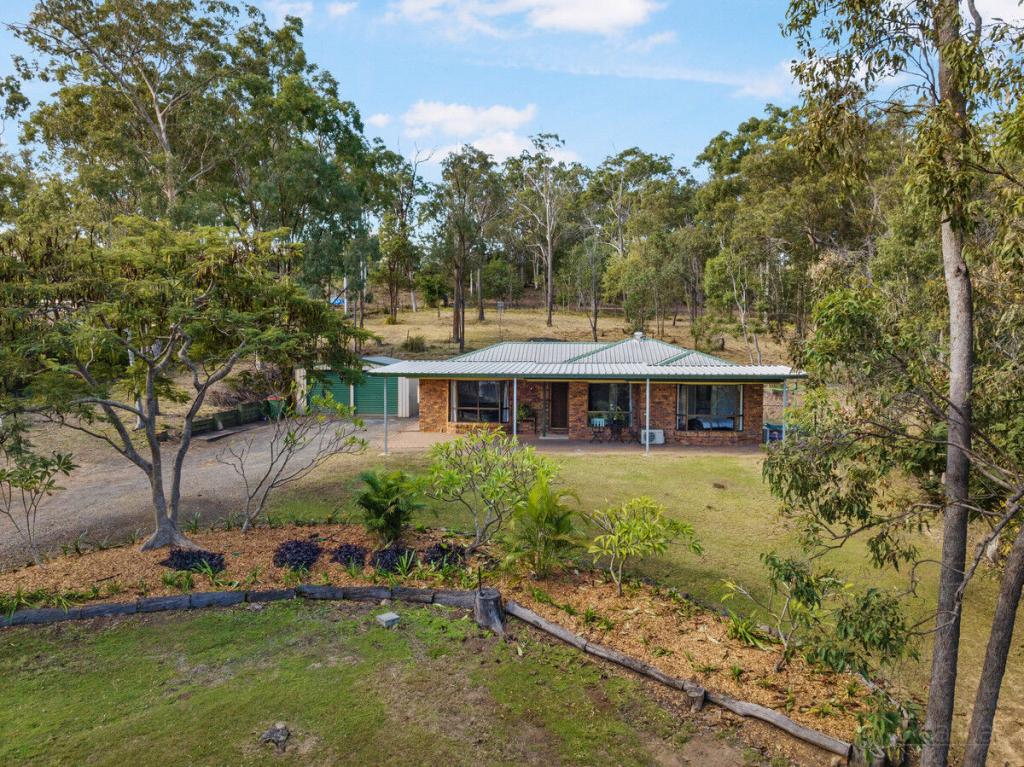 3 Woodlands Cres, Withcott, QLD 4352