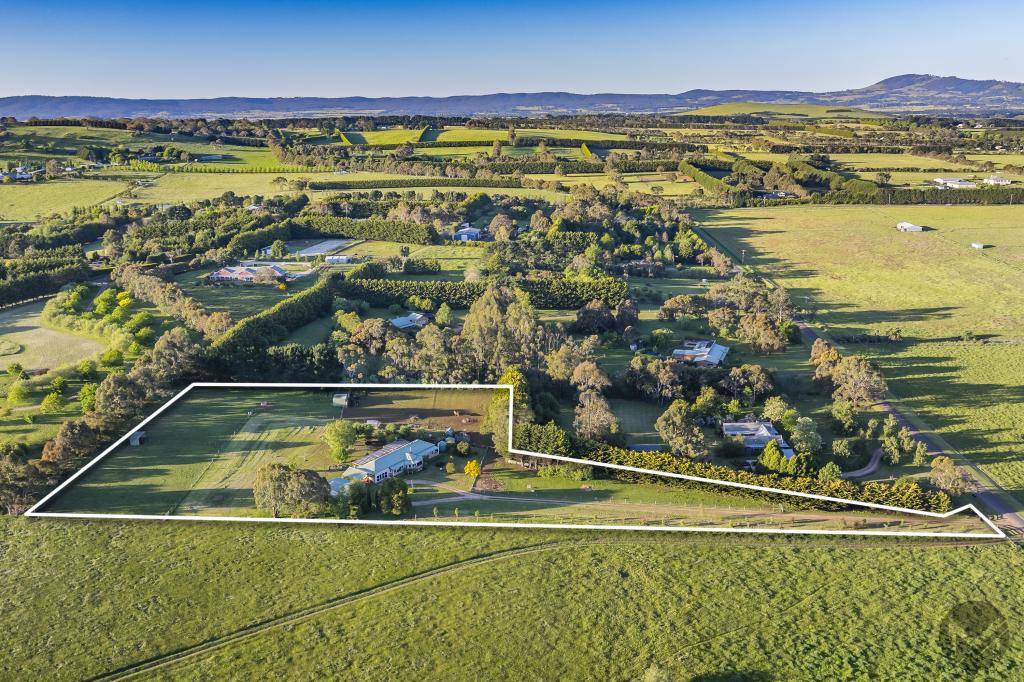147 Couzens Lane, Romsey, VIC 3434