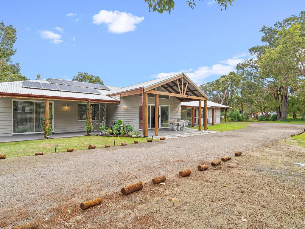 101 Red Rd, Parklands, WA 6180