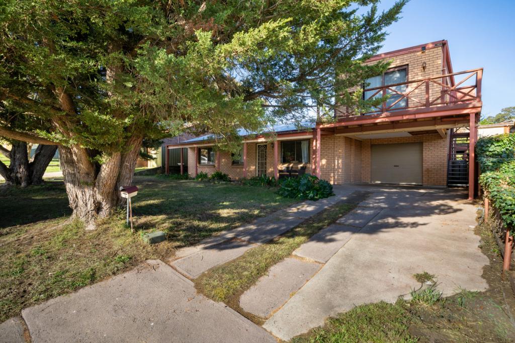 16 Larson St, West Bathurst, NSW 2795