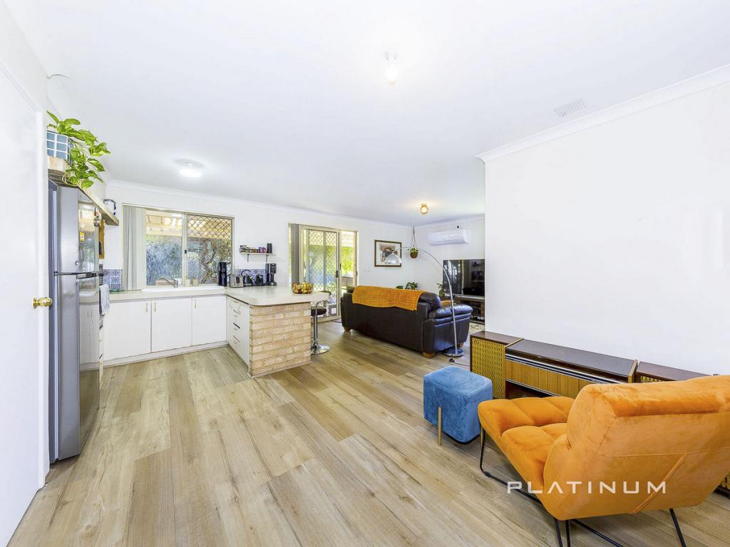 8 Lawrie Ct, Clarkson, WA 6030