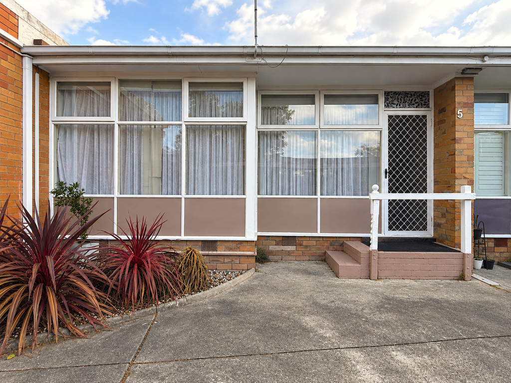 5/71 PINE ST, RESERVOIR, VIC 3073