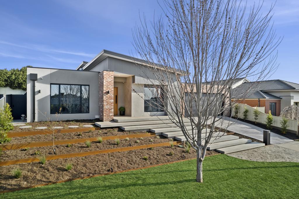 70 Warren St, Kyneton, VIC 3444