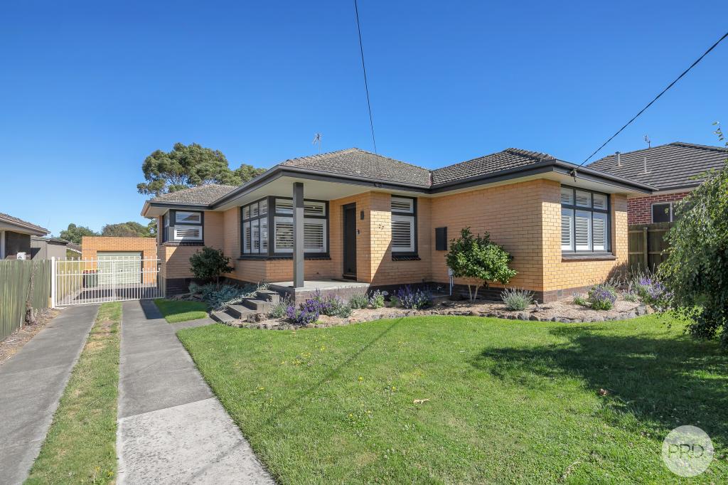 27 Lavinia Dr, Ballarat North, VIC 3350