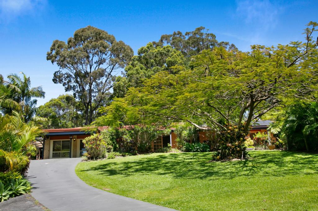 26 CORNWALL DR, ELANORA, QLD 4221