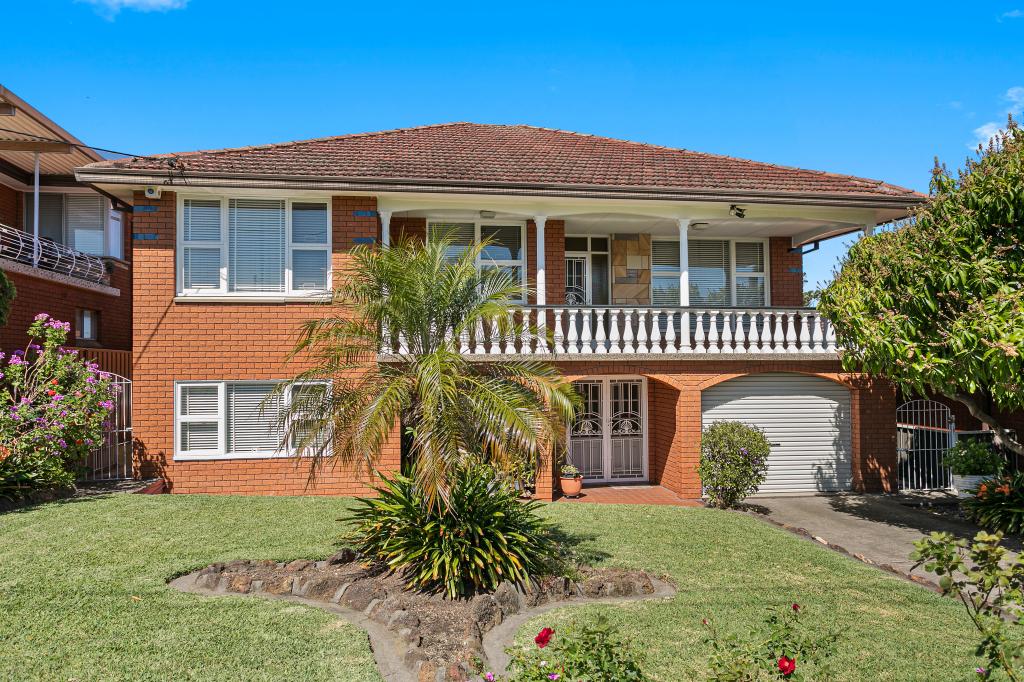 21 Surrey Ave, Georges Hall, NSW 2198
