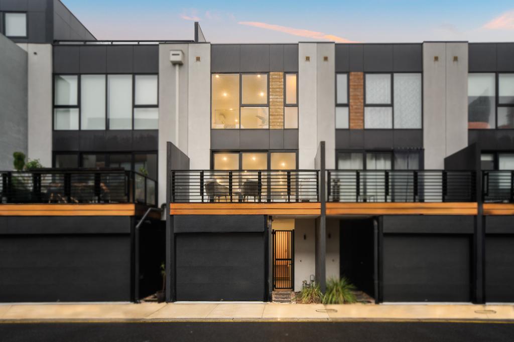 14 QUINN RD, PORT MELBOURNE, VIC 3207