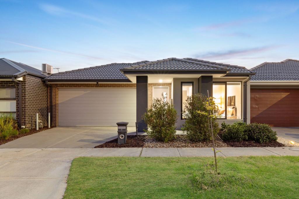 6 Waugh St, Rockbank, VIC 3335