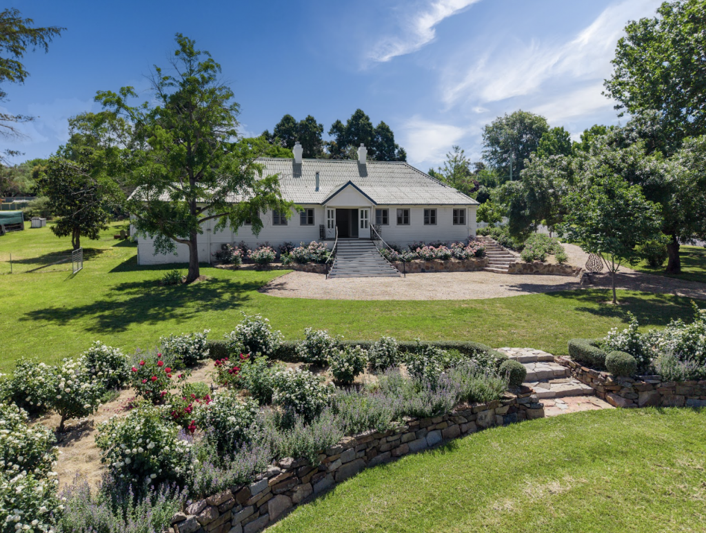 17 Naas St, Tenterfield, NSW 2372