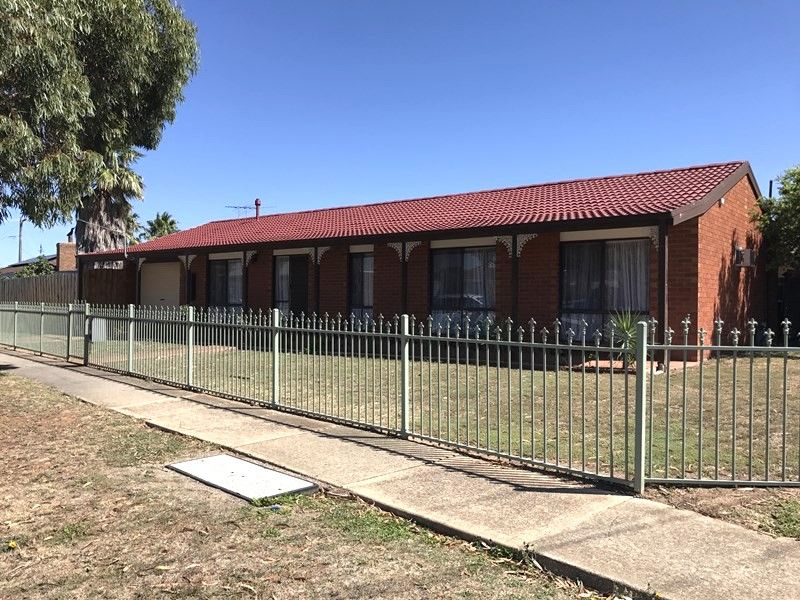 1 Barklya Ct, Hoppers Crossing, VIC 3029