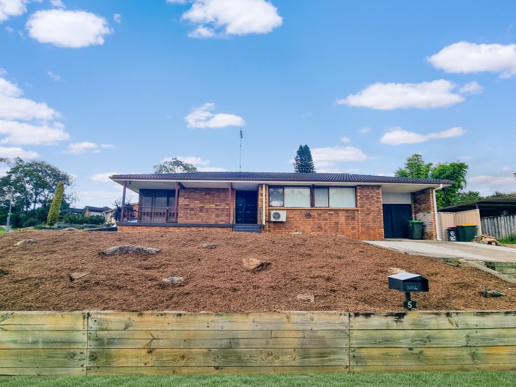 5 The Parkway, Bradbury, NSW 2560