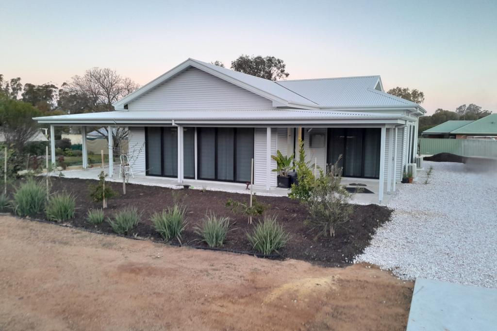 57 John St, Beverley, WA 6304