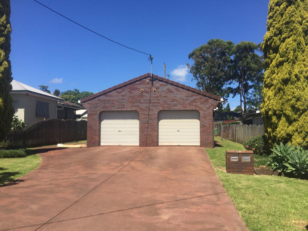2/12A ATKINSON ST, SOUTH TOOWOOMBA, QLD 4350