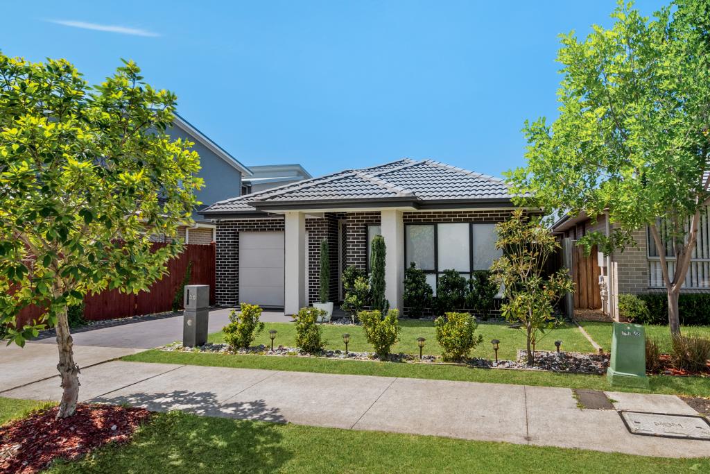 30 PECKHAM GR, ORAN PARK, NSW 2570