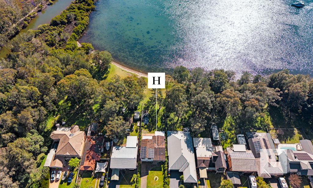 8 Lloyd Ave, Chain Valley Bay, NSW 2259