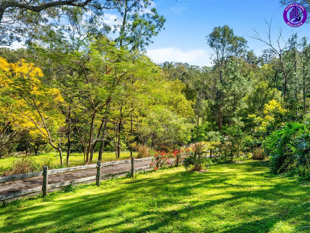 15a Vidgen Lane, Kenmore, QLD 4069