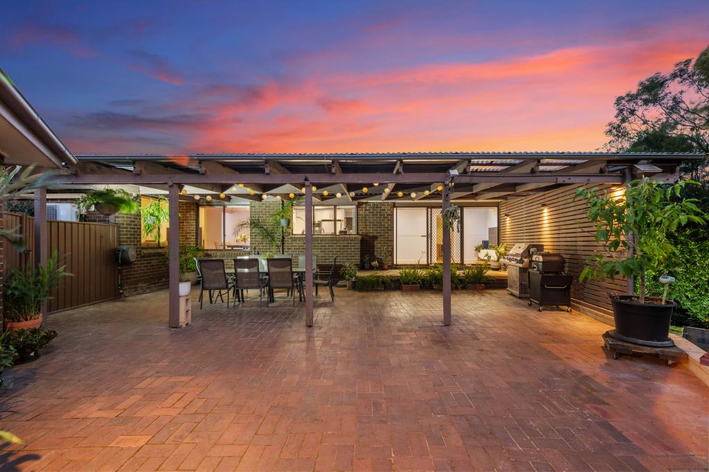 11 Ribbon Gum Cl, Alfords Point, NSW 2234