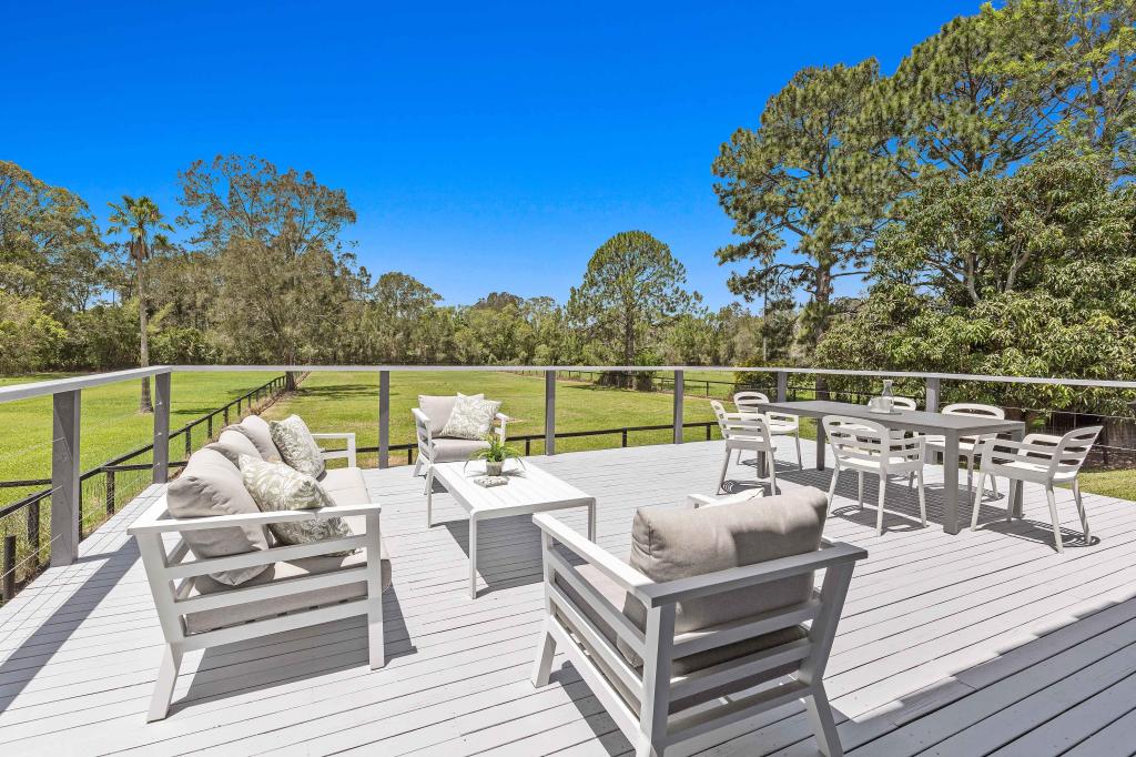 24 Larch St, Tallebudgera, QLD 4228