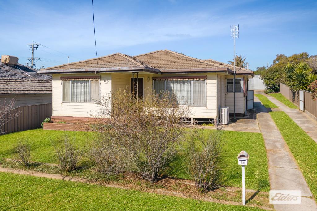 29 Dowding St, California Gully, VIC 3556