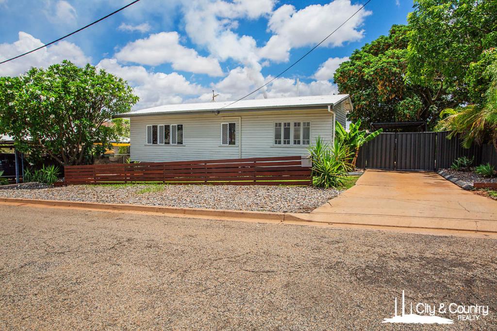 4 Larch St, Parkside, QLD 4825