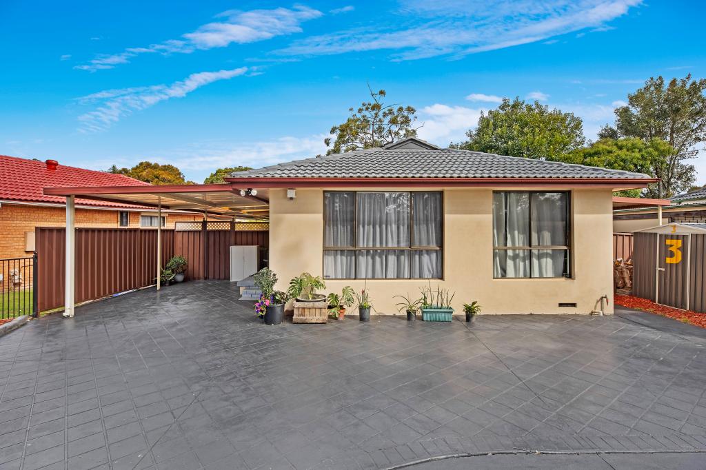 35 Tallagandra Dr, Quakers Hill, NSW 2763