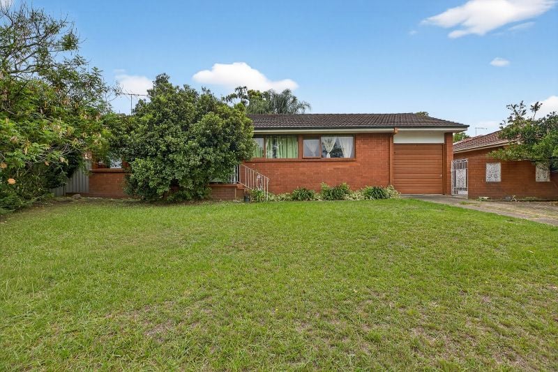 108 Ballantrae Dr, St Andrews, NSW 2566