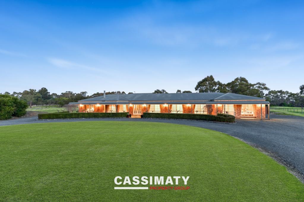 10 Fairway Ct, Pakenham, VIC 3810