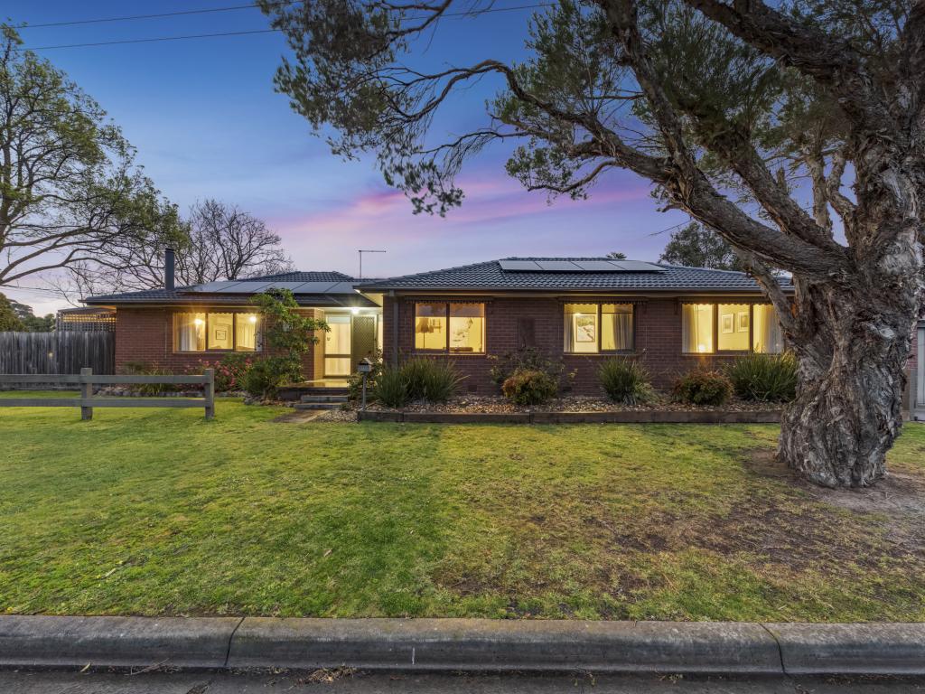 17 Carnarvon St, Lang Lang, VIC 3984