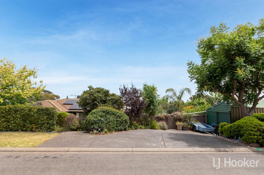 9 Brackenmoor Cl, Hillbank, SA 5112