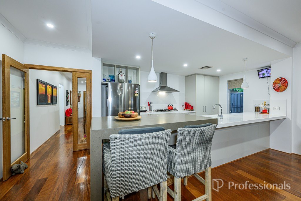 31 Safford Ave, Aveley, WA 6069